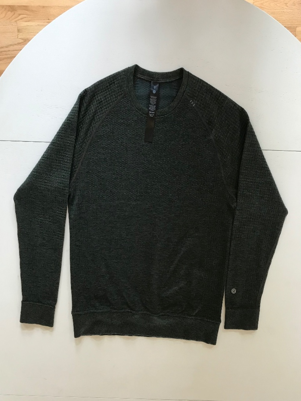 LULULEMON THERMOREGULATION LONG SLEEVE MERINO WOOL-BLEND OLIVE CREW - Picture 7 of 13